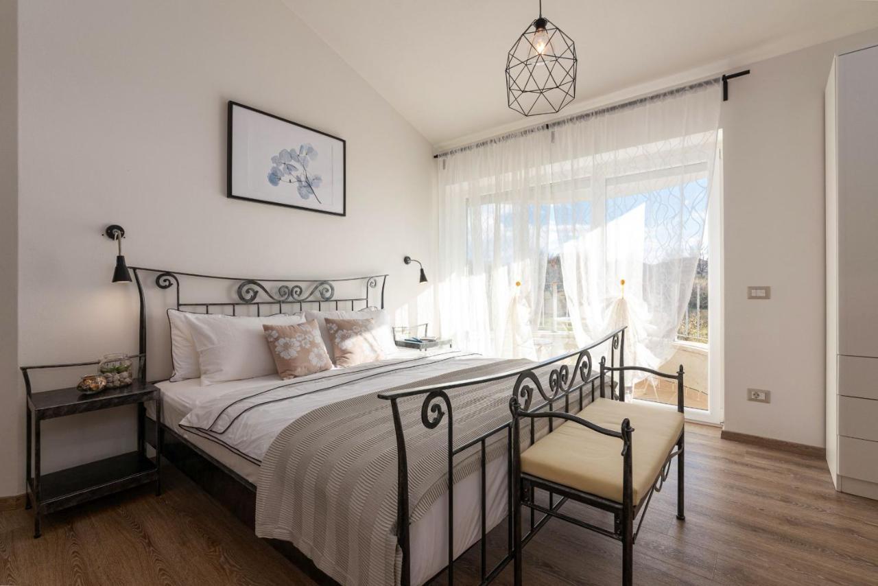 Rooms Karolina Funtana Extérieur photo